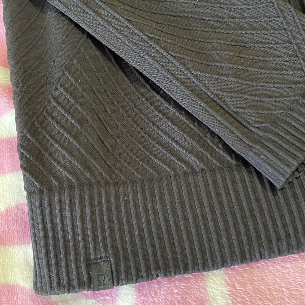 Lululemon Rest Less pullover size 4 - Picture 5 of 5